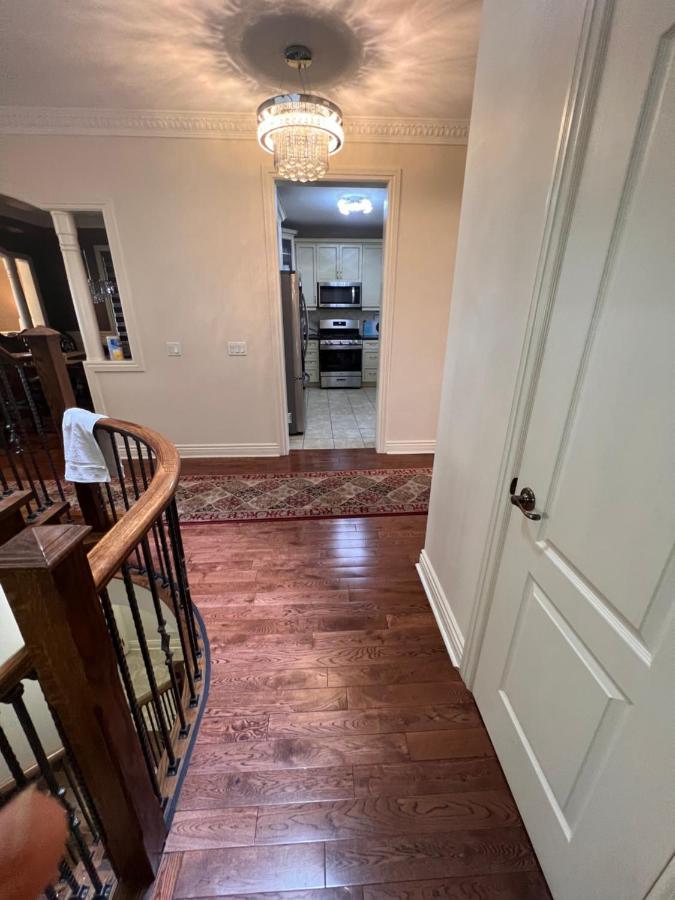 Spacious Detached In Brampton Exterior photo